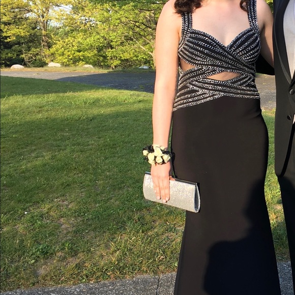 Black beaded dress - Picture 3 of 4